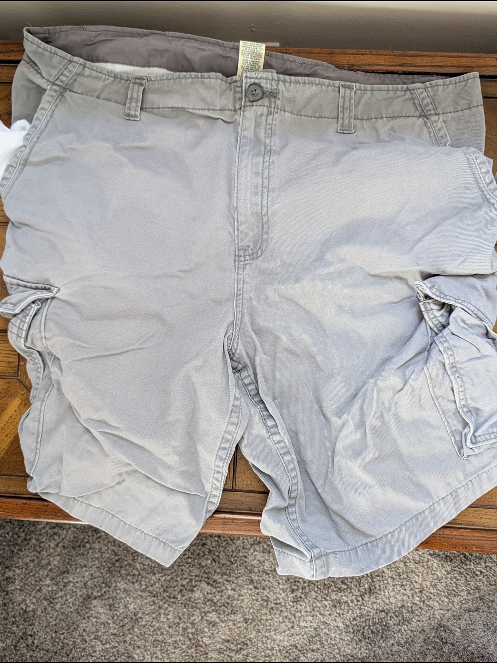 Faded Glory Men's Cargo Shorts in Light Gray